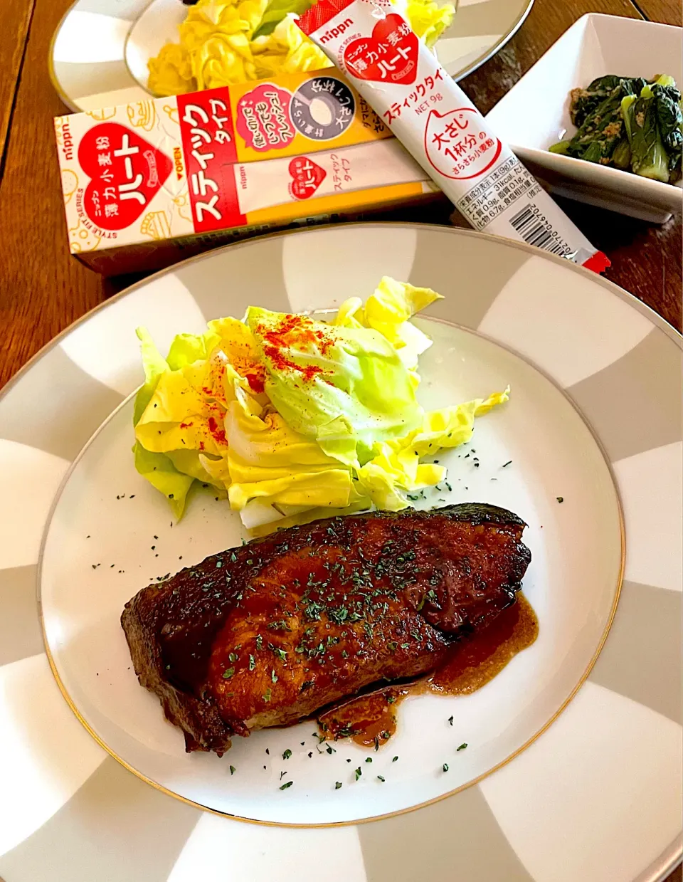 Snapdishの料理写真:晩ごはん♯ブリのムニエル♯バルサミコソース♯ムニエル♯ニップン♯ニップン　スティックタイプ|小松菜さん