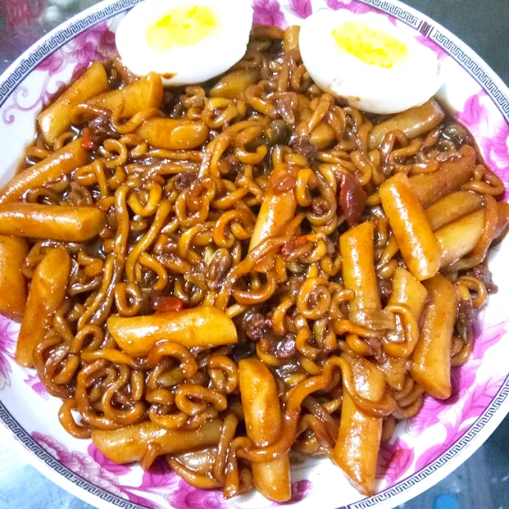 Jajangmyeon Noodle|Shwe Htetさん