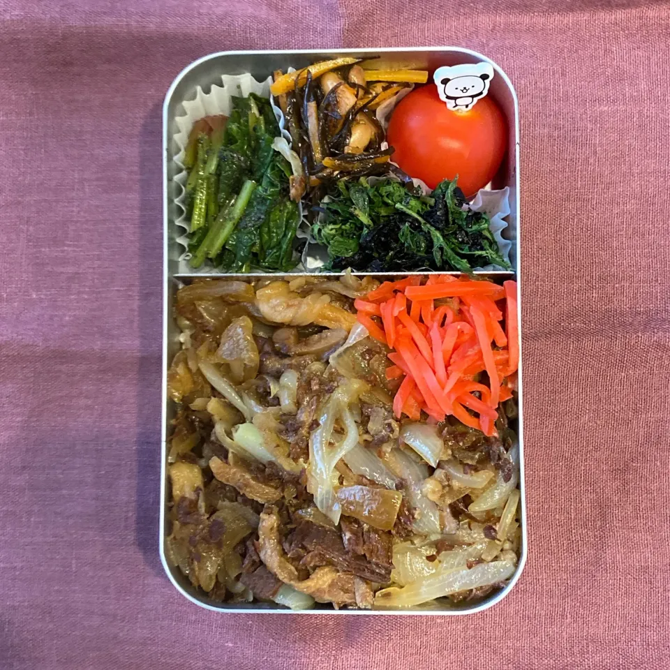 Snapdishの料理写真:2022/04/20
牛すき焼き丼（市販）
ほうれん草🥬の胡麻和え
春菊と海苔のナムル
ひじき煮
ミニトマト🍅|aichanさん