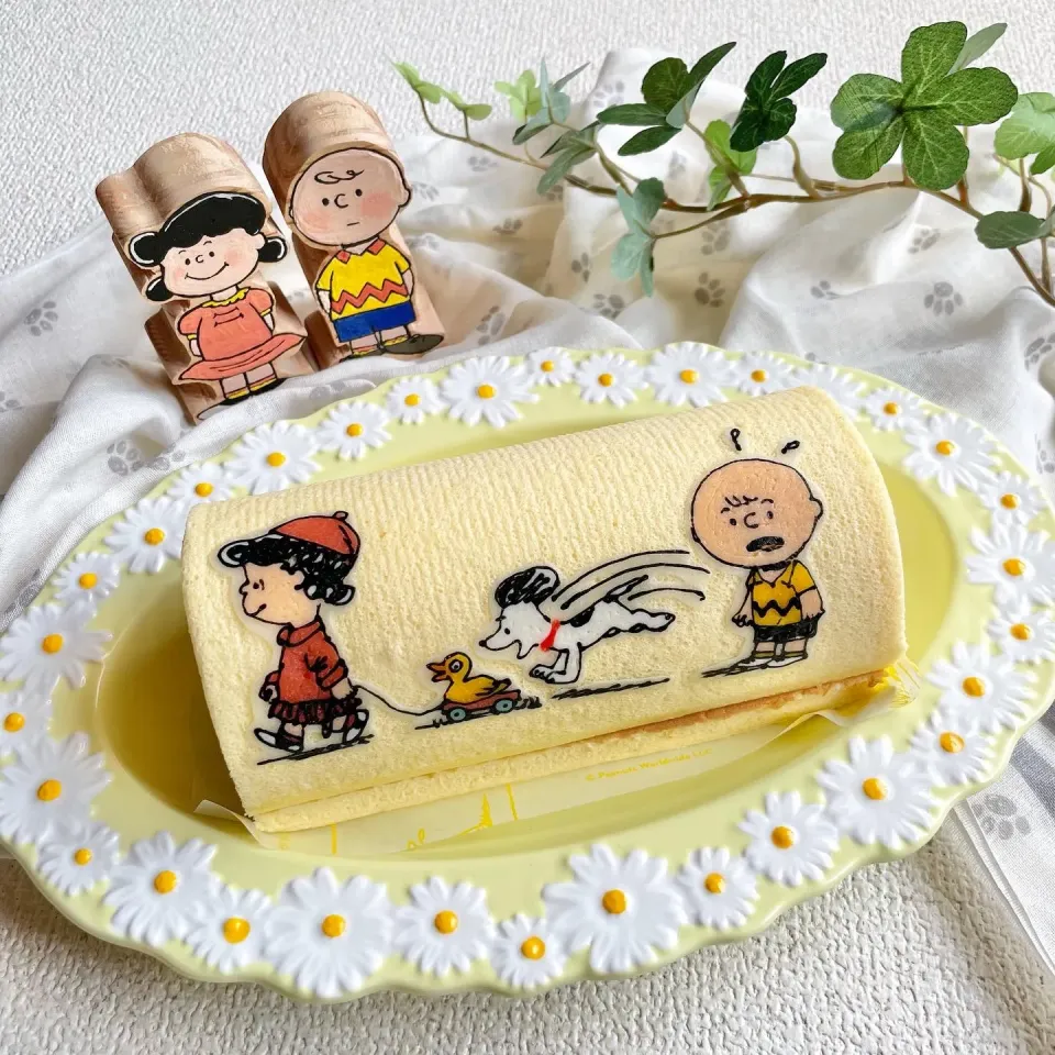 ホワイトチョコ生クリームのデコロールケーキ|namimoさん