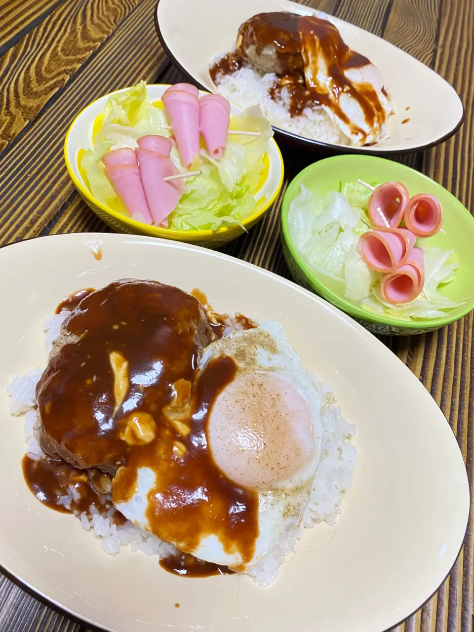 子供たちのご飯 ロコモコ丼野菜は別皿|ようか✩.*˚さん