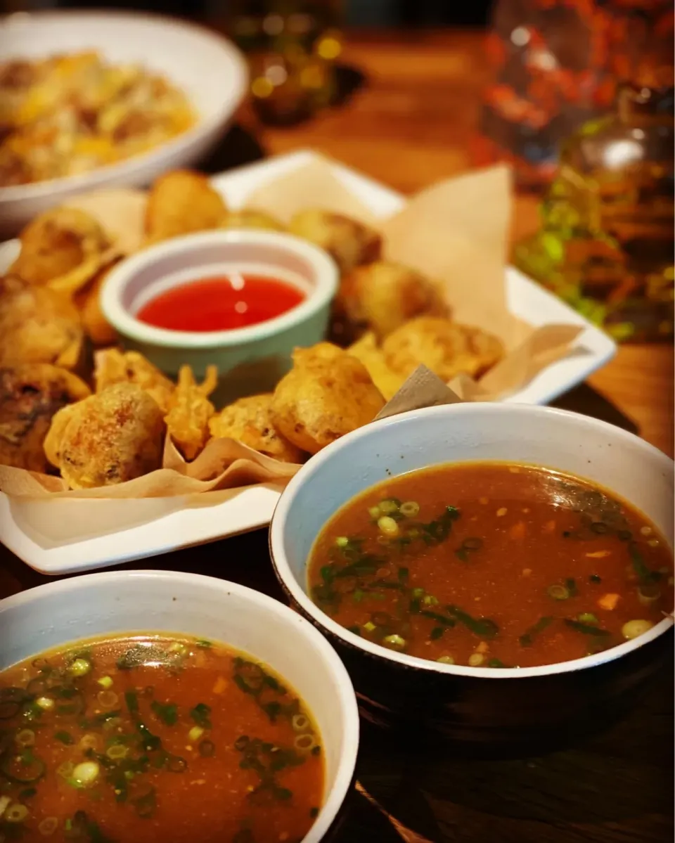 Dinner ! Dinner ! 
Reuse ♻️ 
Chinese Cuisine
Sweet & Sour Crispy Fried Pork Balls 
With Special Fried  Rice with Pork & Eggs , Miso Soup with Chives 
#chineseco|Emanuel Hayashiさん