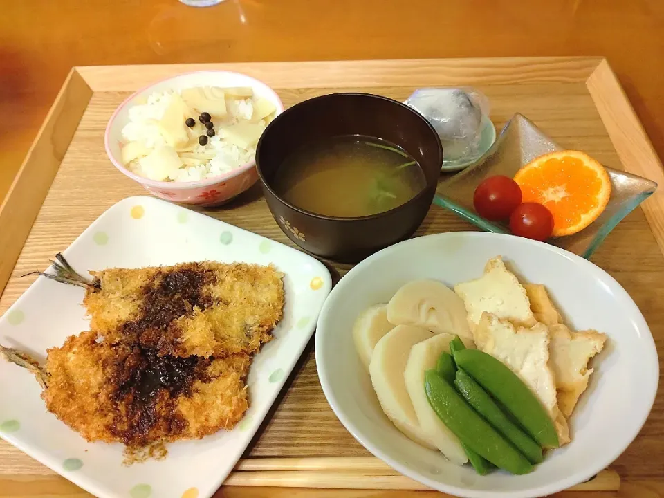 ☆たけのこご飯
☆たけのこ厚揚げスナップエンドウ煮物
☆イワシフライ
☆しじみみそ汁
☆オレンジ＆ミニトマト
☆大福|chikakoさん