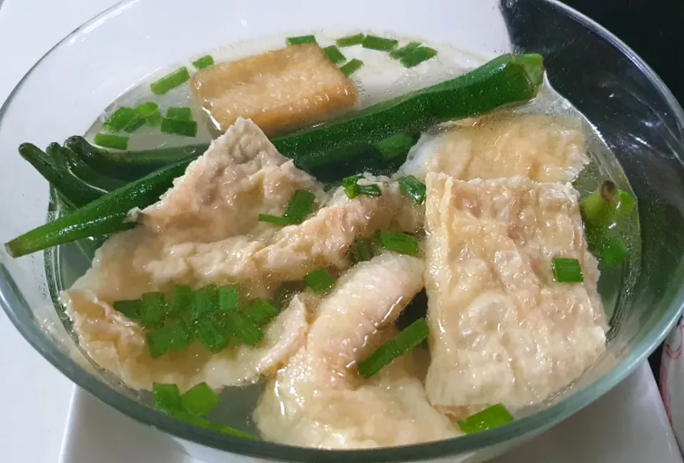 Snapdishの料理写真:酿豆腐 Lady's finger + Fried beancurd skin with fish paste + mini 豆莆 with fish paste|🌷lynnlicious🌷さん