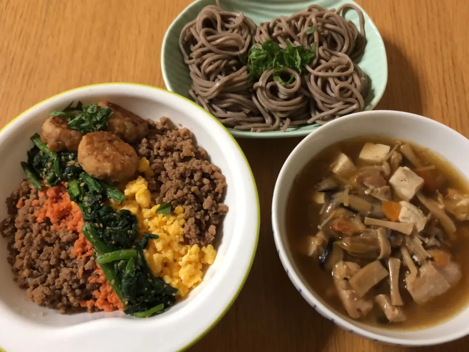 そぼろ丼&きのこ蕎麦|ここなりさん