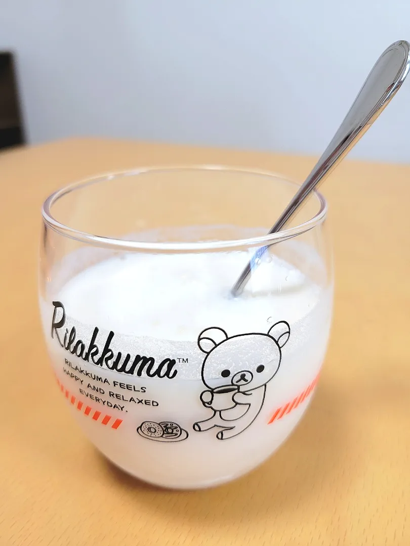 Snapdishの料理写真:飲む黒酢アセロラと牛乳|milk15さん