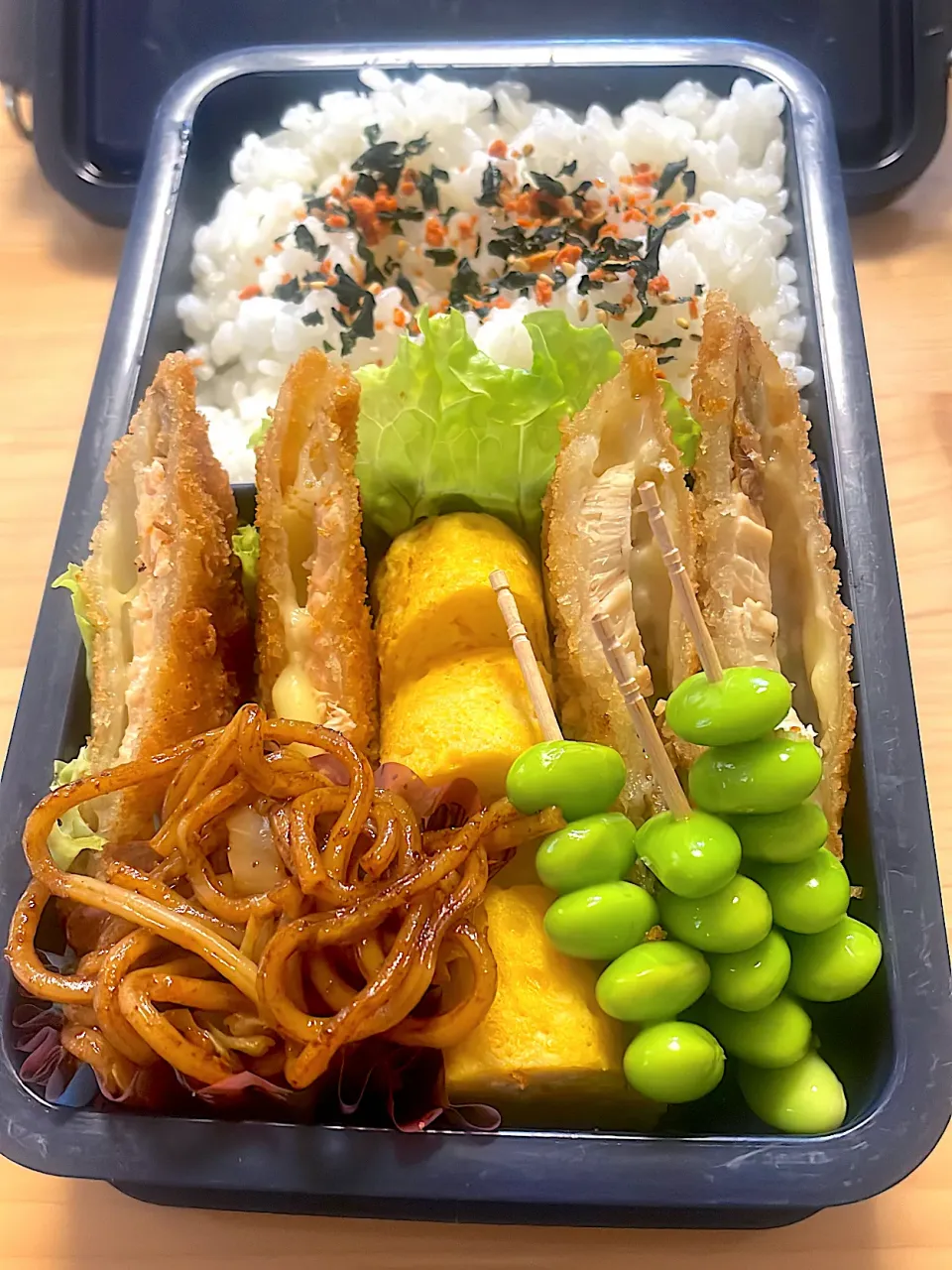 Snapdishの料理写真:2022.4.22 男子高校生のお弁当🍱|かおたまさん