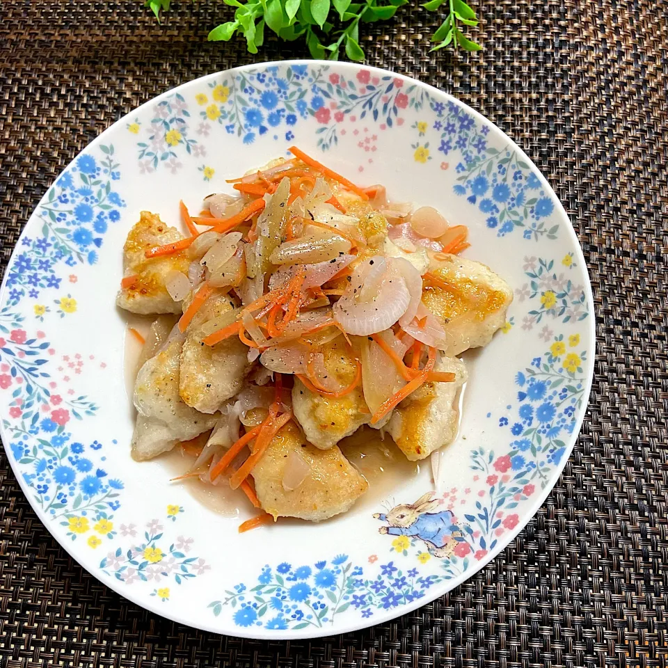 鶏胸肉のエスカベッシュ|ス〜さんさん