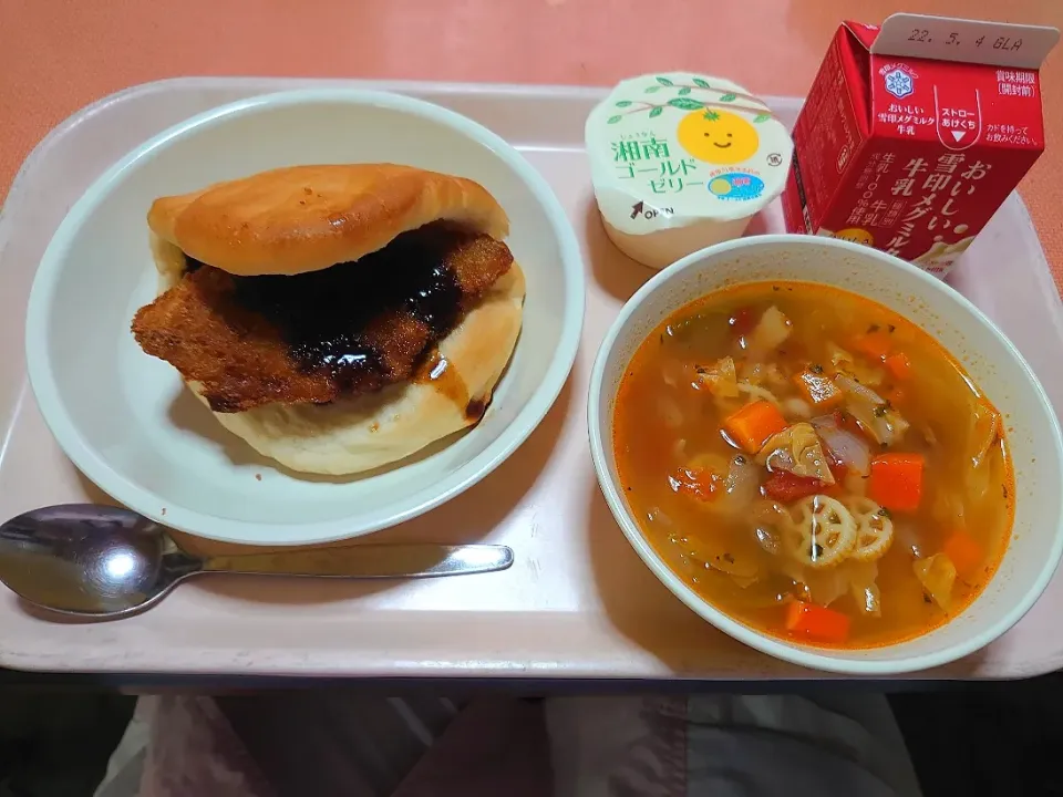 今日の給食(4/22)|えっちゃんさん