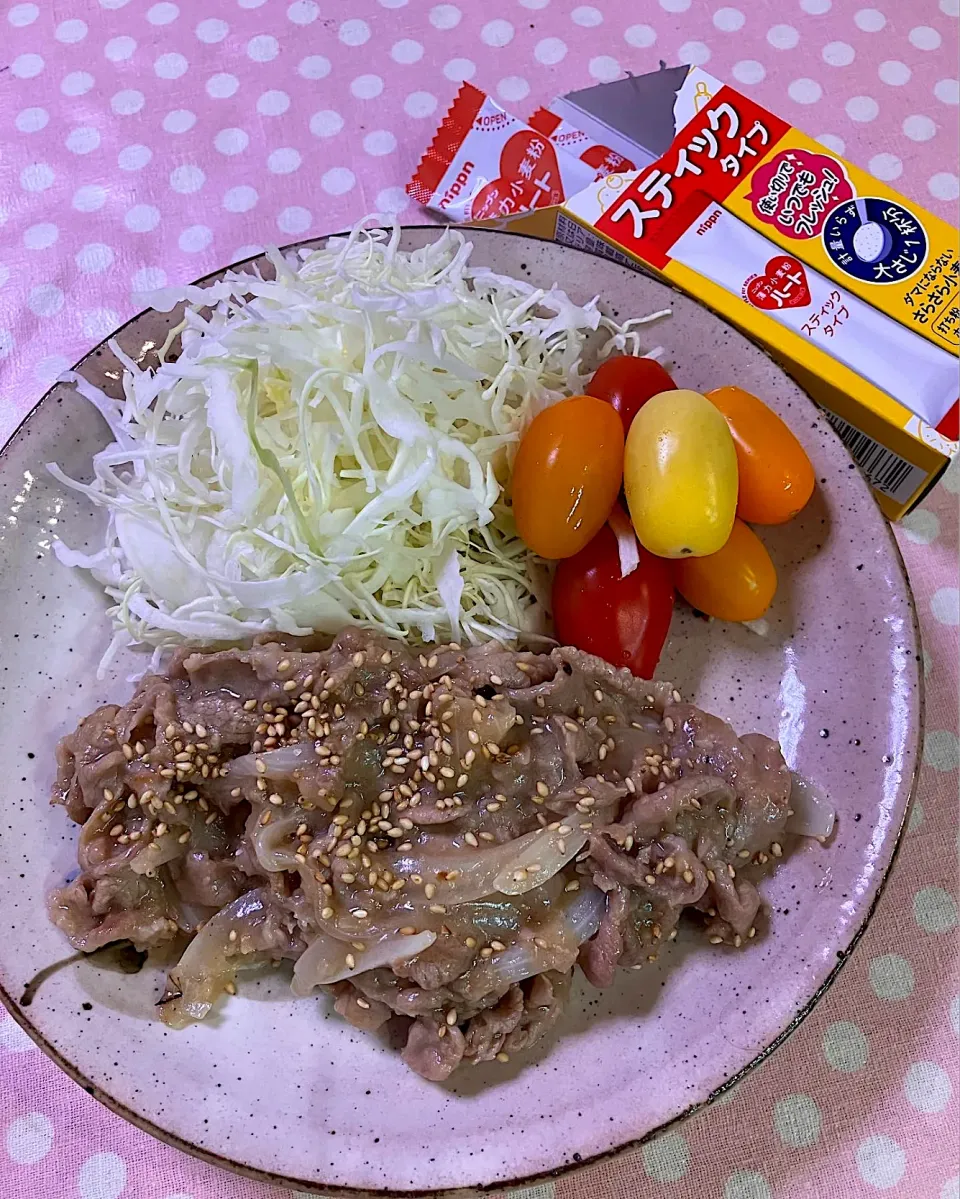 Snapdishの料理写真:豚の生姜焼き|リッキーさん