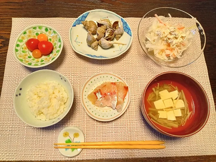 海の幸と美しい食器たち|ひさん