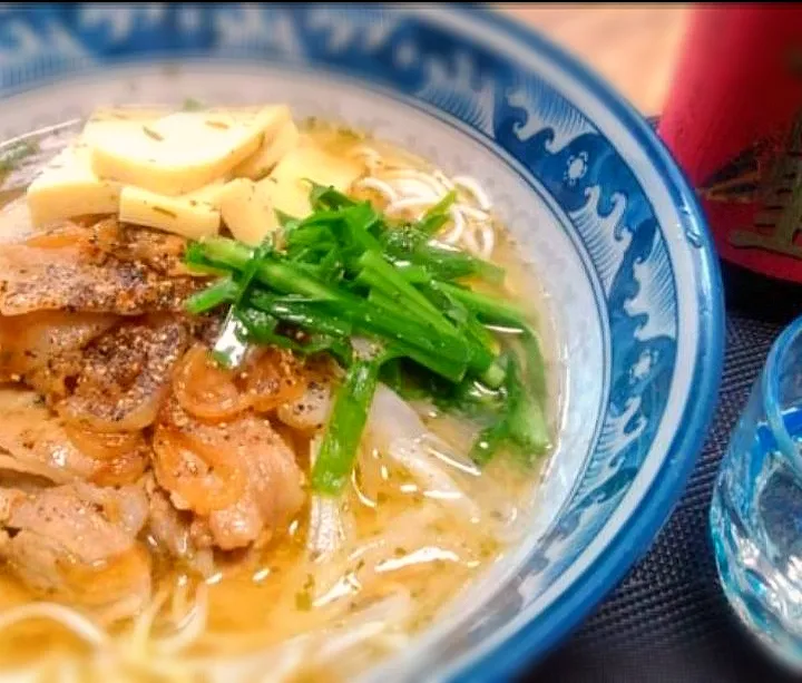 Snapdishの料理写真:泡盛風味の熱烈麺！？|くまちゃんさん