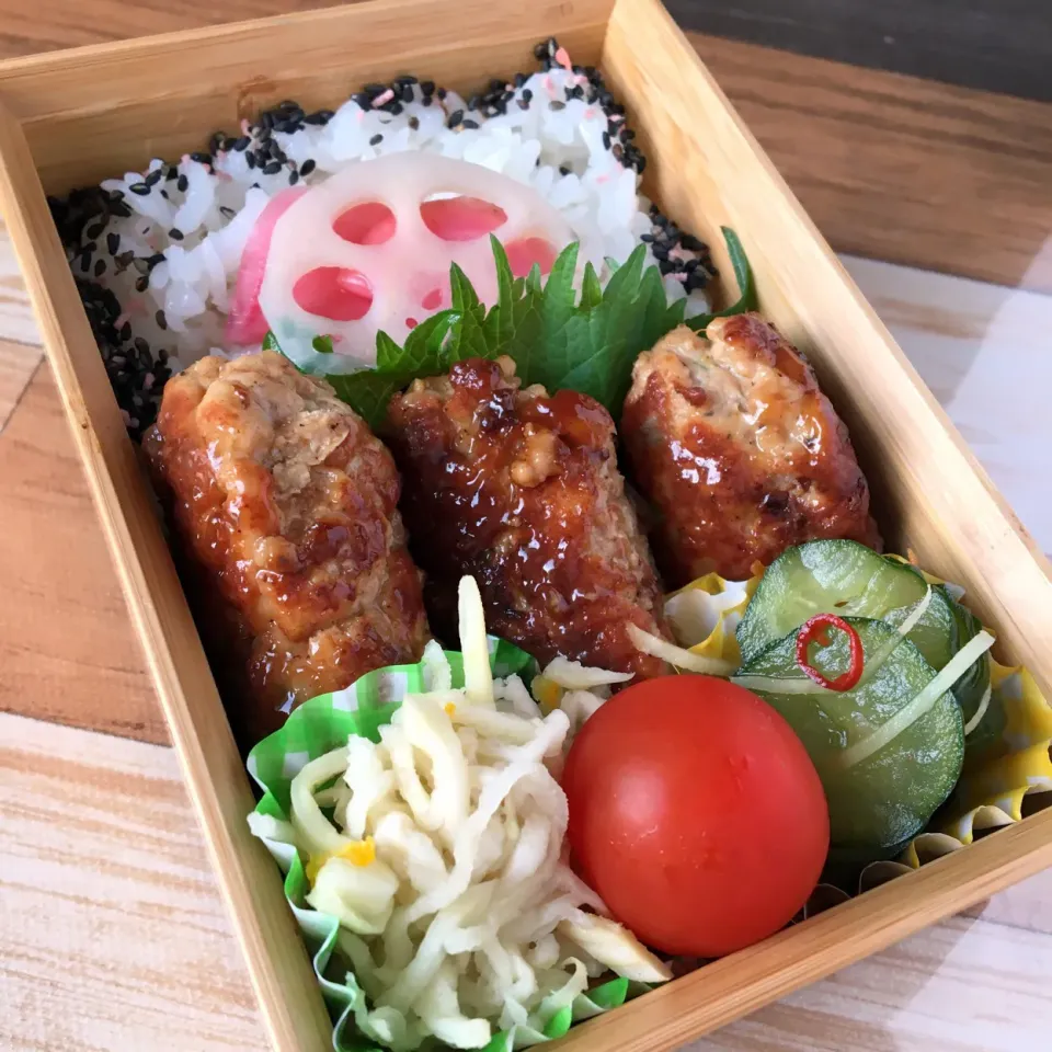 Snapdishの料理写真:鶏肉ハンバーグ弁当|はるさん