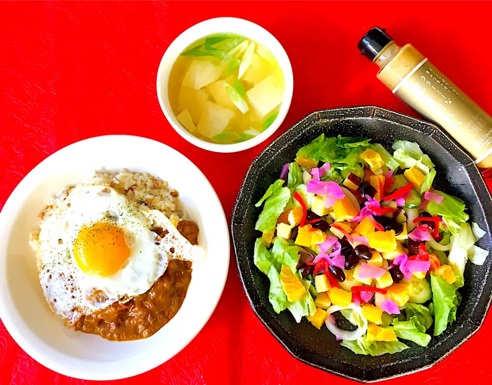 朝ごはんは勝負飯😋💪スパイスカレー🍛スプーンでサラダ🥗|HAMI69さん