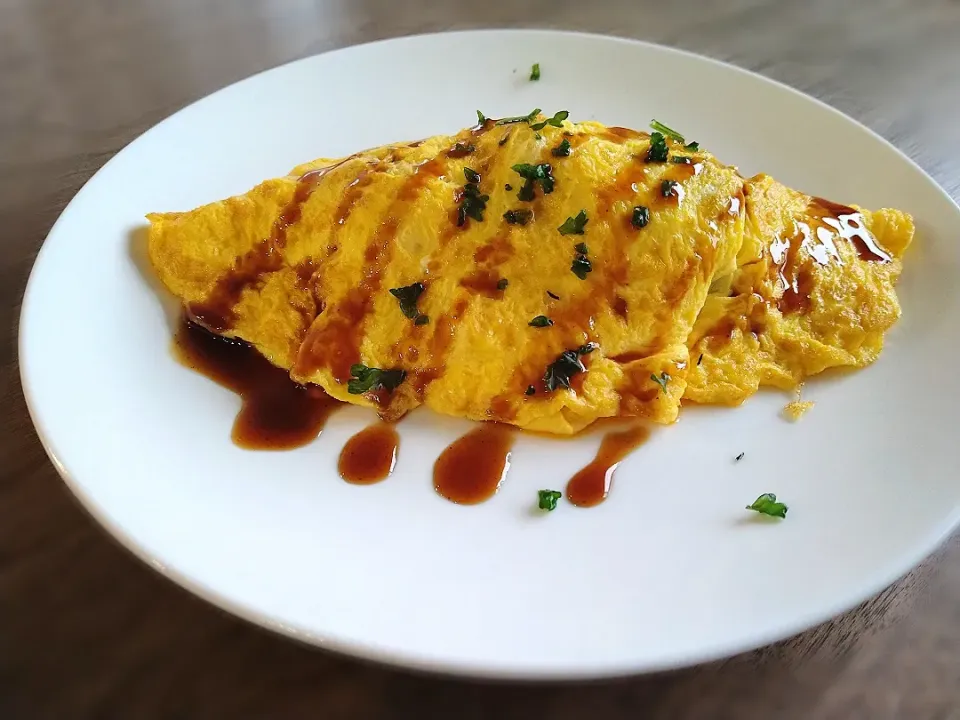 余った餃子のタネ活用◎ソースオムレツ|古尾谷りかこさん