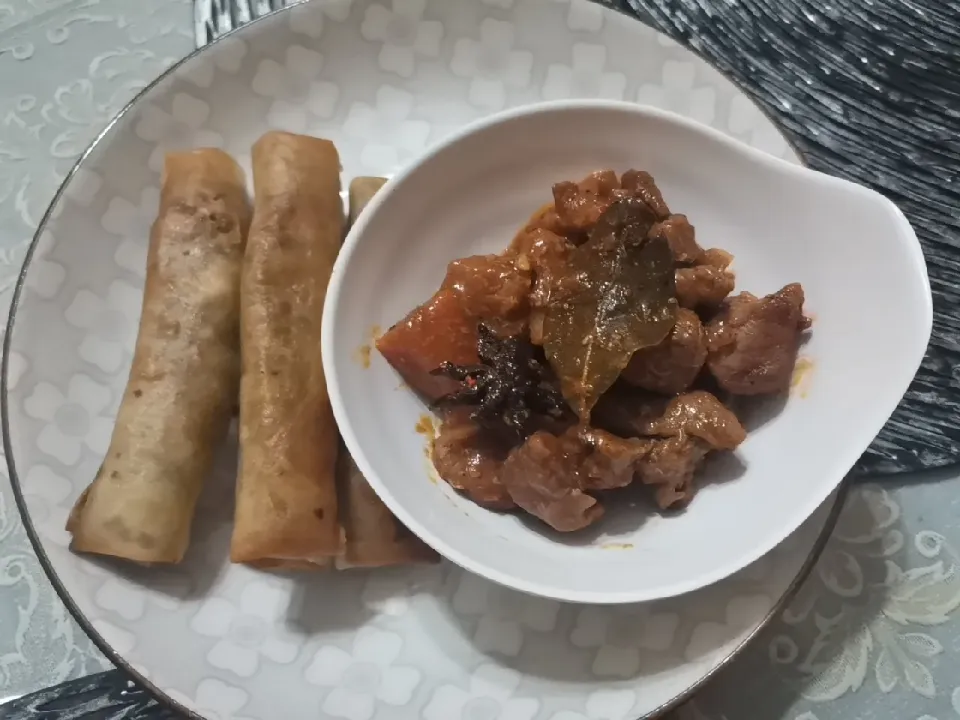 Pork lumpia Shanghai $ pork menudo|Joさん