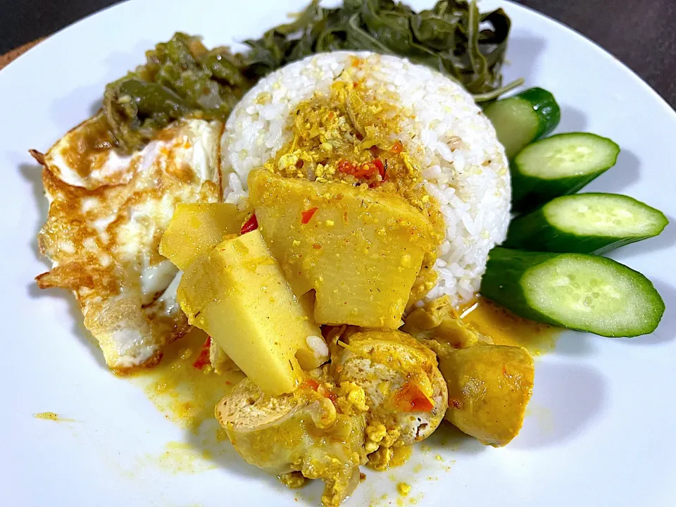 Nasi padang gulai tambusu|yeni kartikasariさん