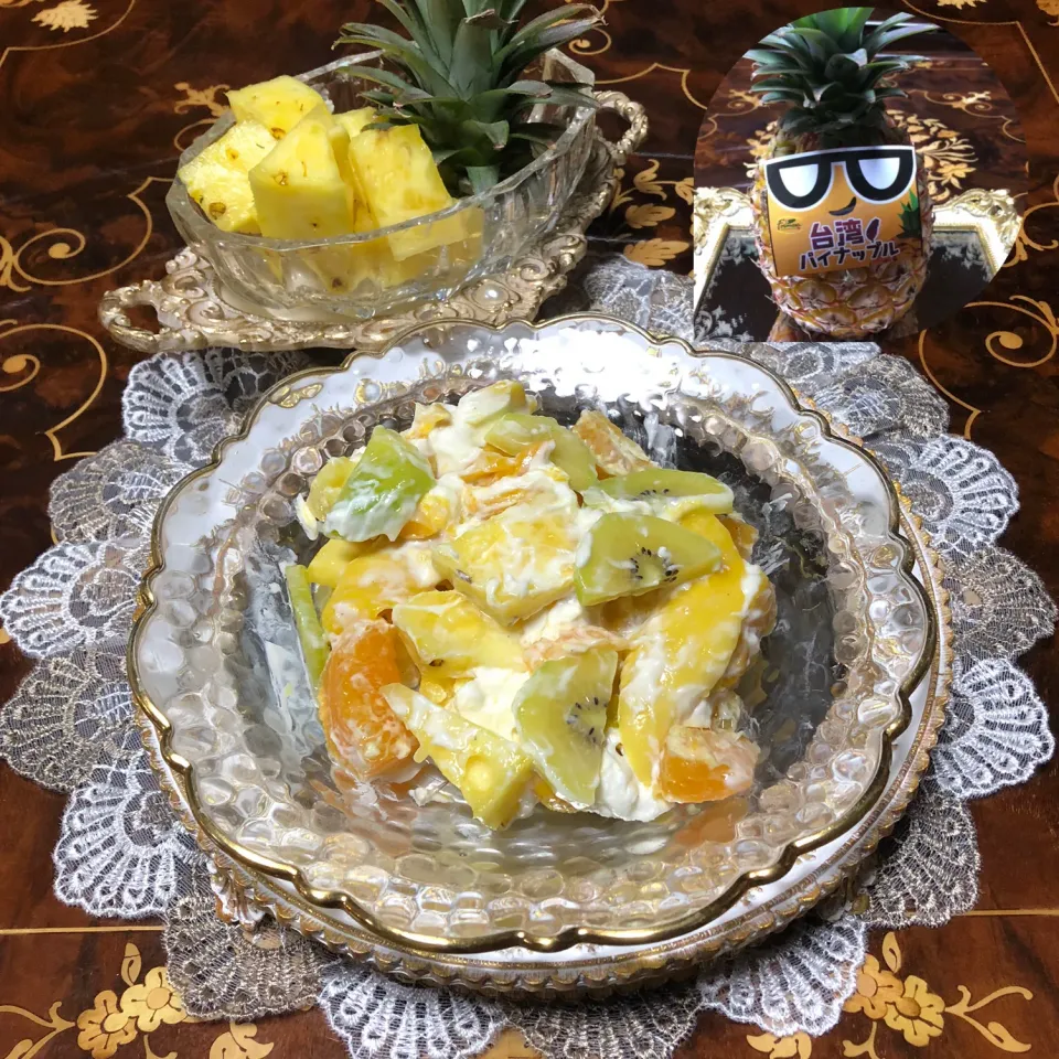 蒲郡樹熟デコポン🍊台湾パイナップル🍍ゴールデンキウイ🥝ドライマンゴー🥭ヨーグルト💐|henryさん