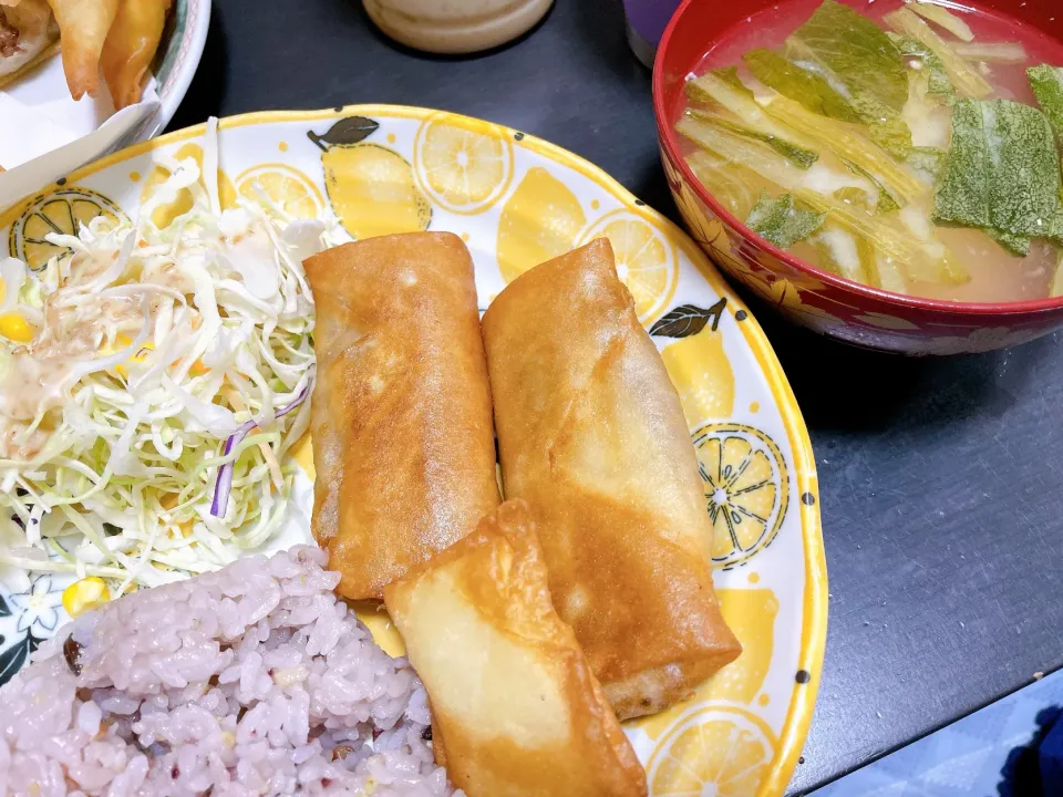 春巻き　お味噌汁　筍と豚肉の甘辛煮|ミホさん