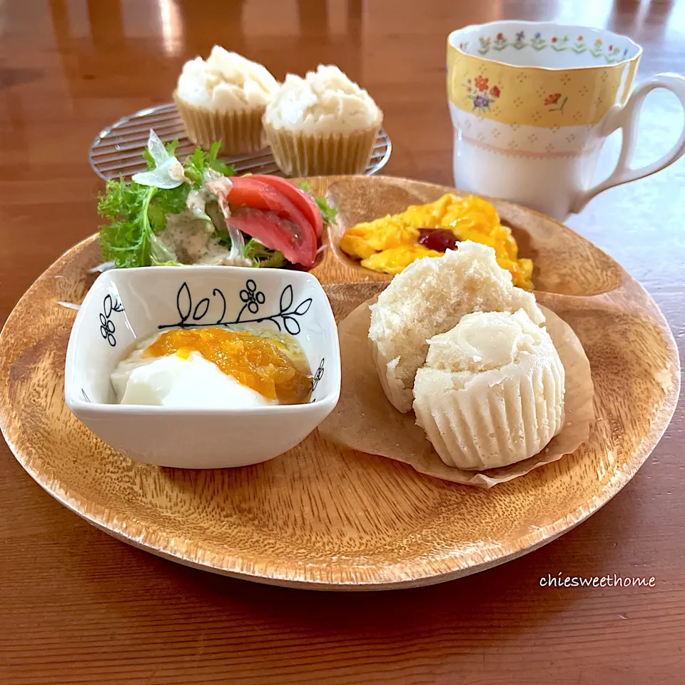 Snapdishの料理写真:米粉蒸しパンモーニング|chieko ♪さん