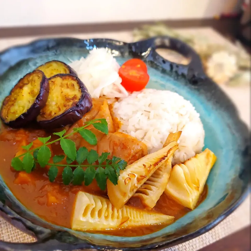 Snapdishの料理写真:旬を味わうタケノコカレー( ˙▿˙　)ジュンコさんありがと！|まぁさん