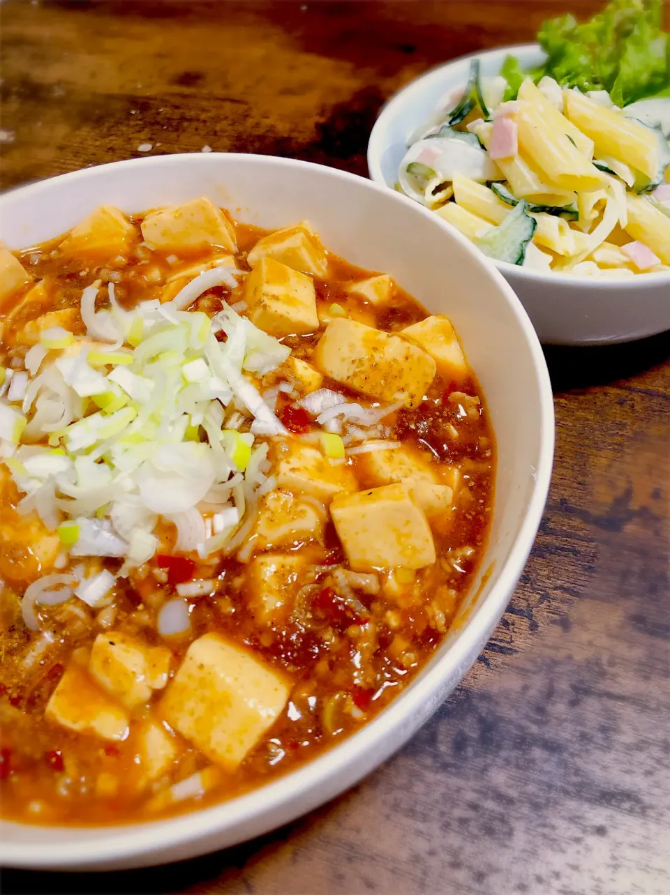 麻婆丼とマカロニサラダ|一言多い君さん