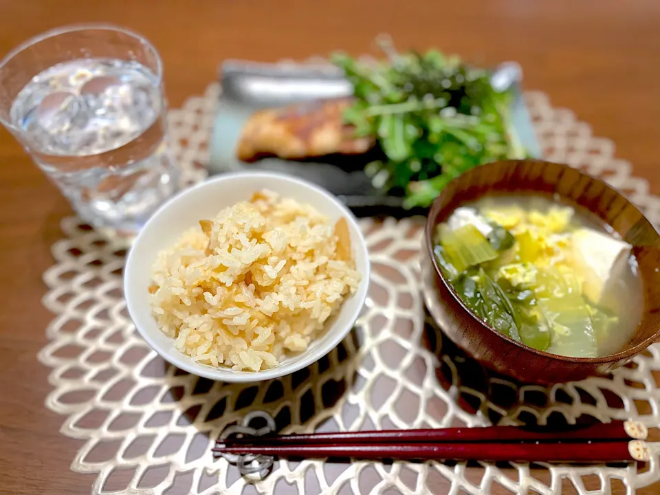 筍ご飯のお夕飯🌛|みーぬさん