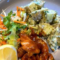 BBQ chicken, pesto potatoes and coleslaw|Everyday normal guyさん