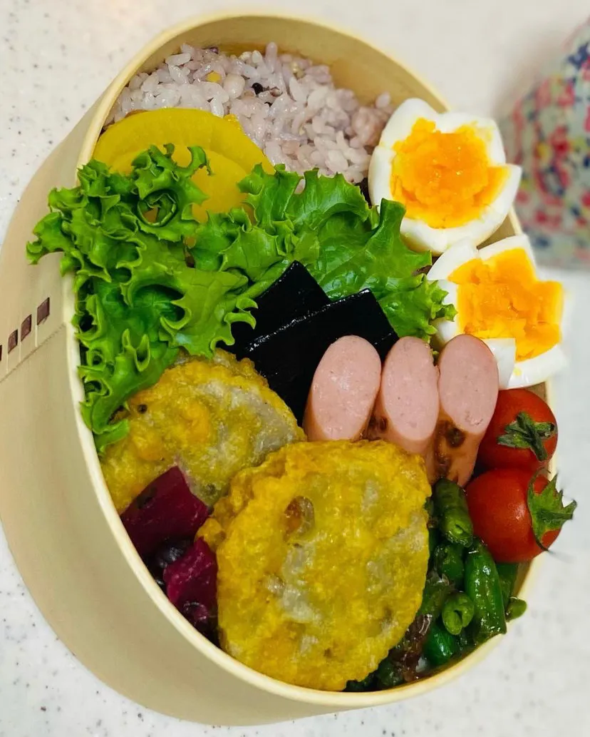 Snapdishの料理写真:味噌れんこんの天ぷら弁当|パッちゃんさん