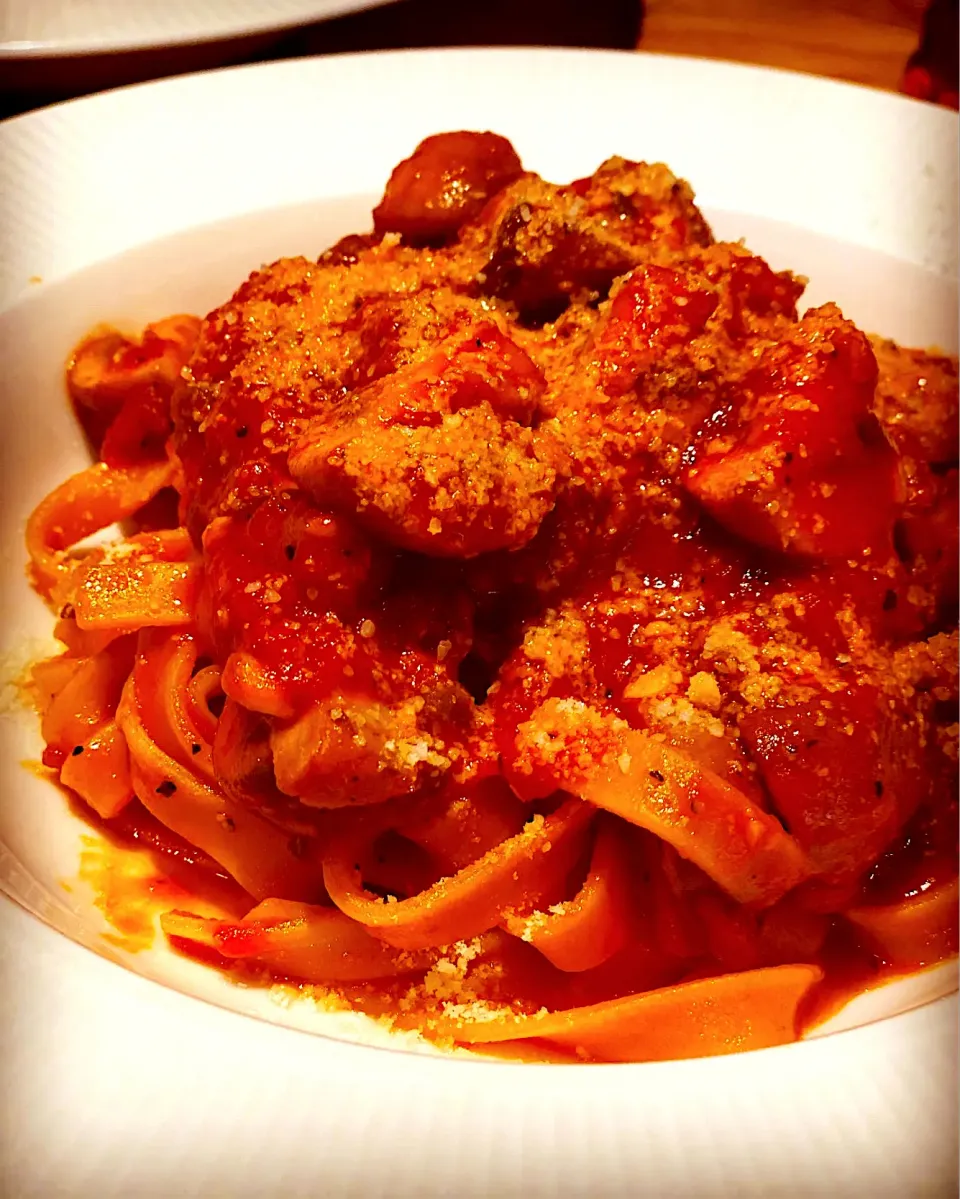 Lunch! Lunch! 
Fettuccine Con Pomodoro Pasta I’m a Rich Garlic & Mushroom Tomato Sauce #homemade #pasta #chefemanuel  #lunch|Emanuel Hayashiさん