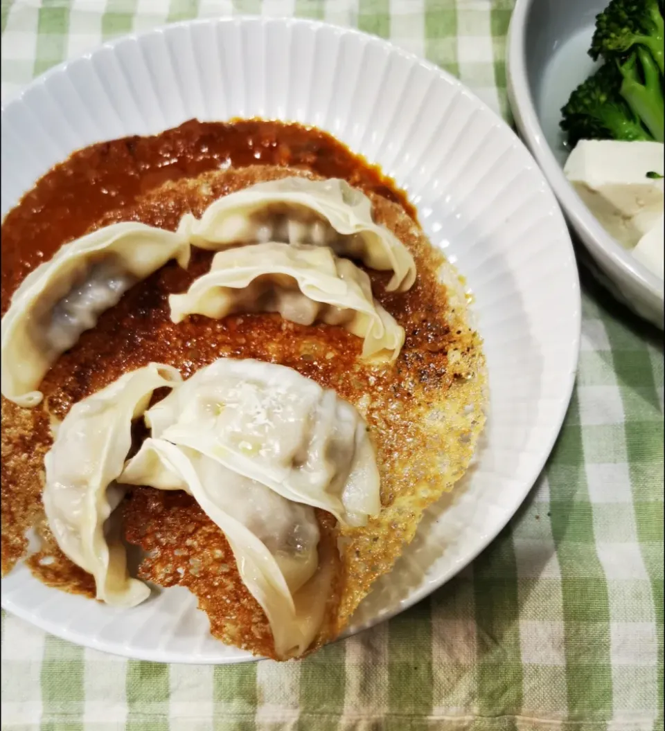 餃子添えてカレー👌グ〜です😀|ペンギンさん