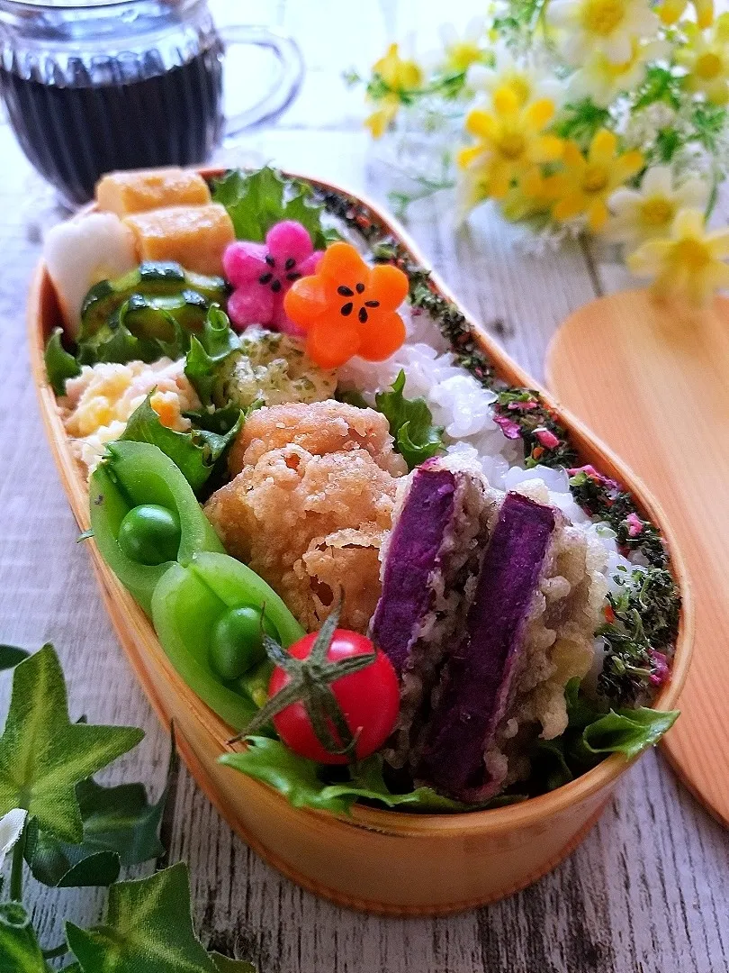 Snapdishの料理写真:唐揚げ弁当|sugar beansさん