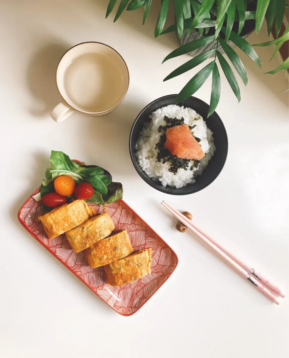 和食の気分🧡わかめ入り卵焼き🐔明太子ごはん|Muiさん