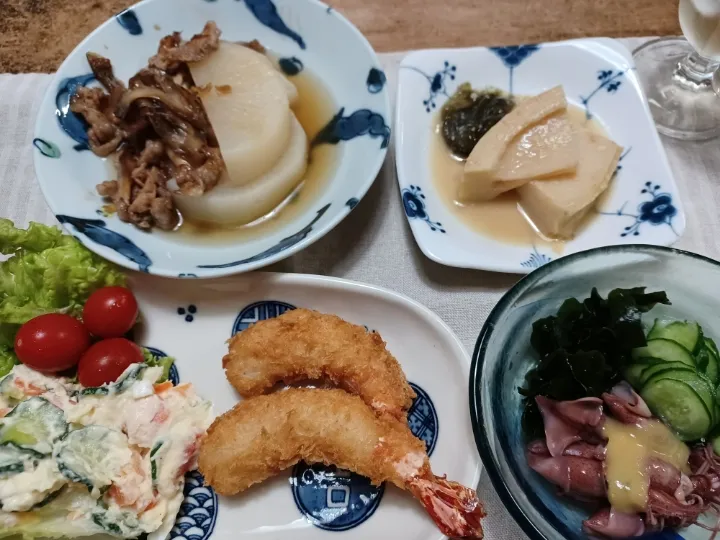 Snapdishの料理写真:筍、ホタルイカ、海老フライなどごちゃごちゃ|ぱいんてーるさん