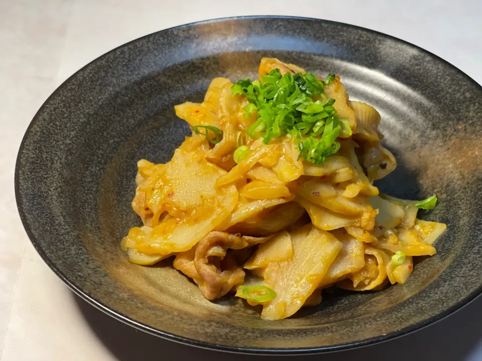 容子さんの料理 タケノコと豚肉のピリ辛味噌炒めです。|レオンさん