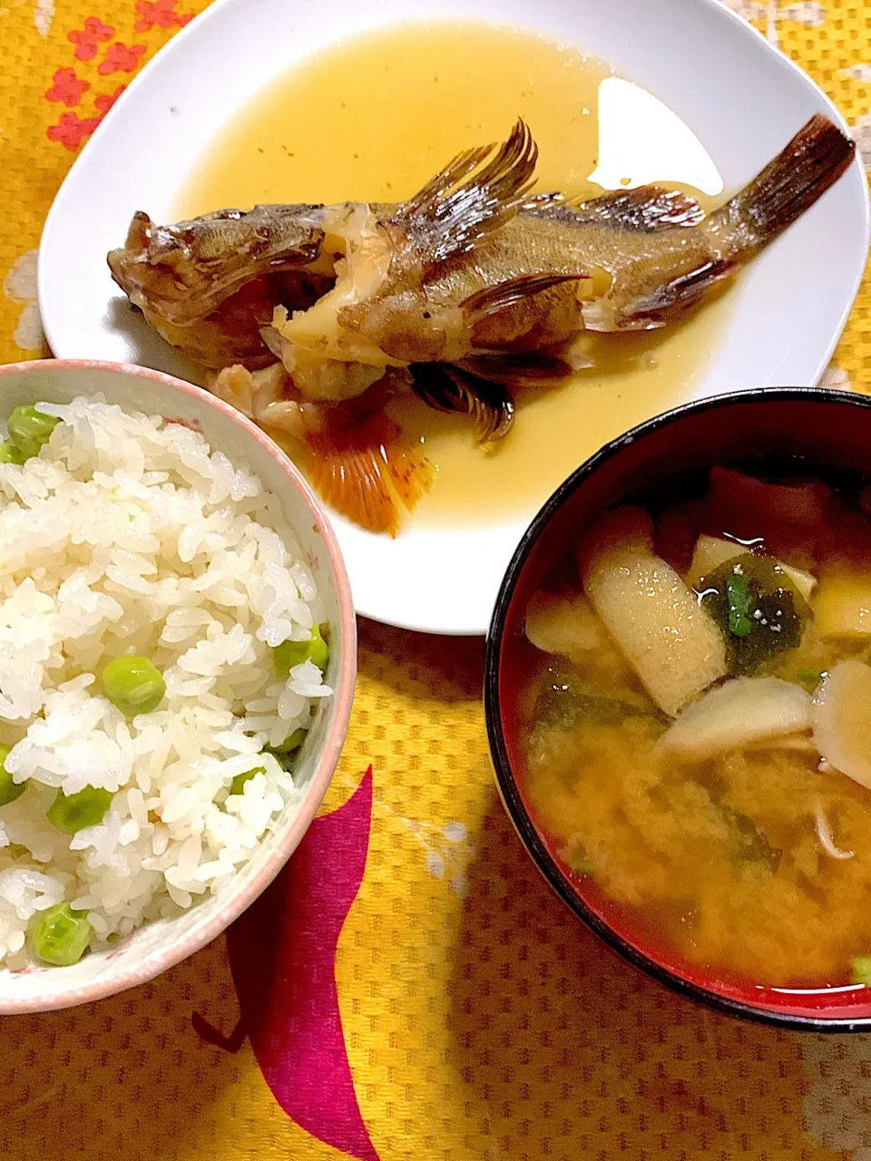 豆ご飯　ホゴメバルの煮付け　味噌汁|掛谷節子さん