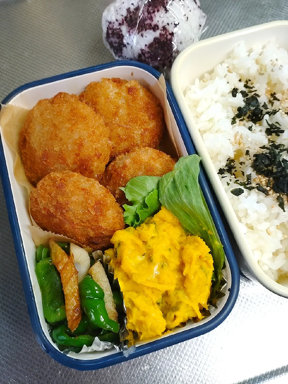 Snapdishの料理写真:ヒレカツ弁当|ぱんださん