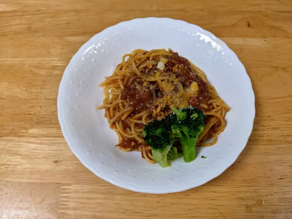 アンチョビの自作トマトソースガーリック風味のパスタです。|トヨシと申します。さん