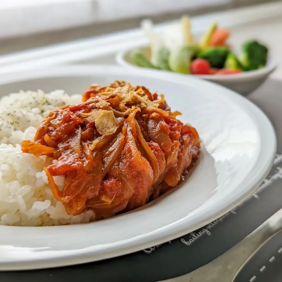 トマト🍅と玉ねぎ🧅のさっぱりカレー|ぶりてりあさん