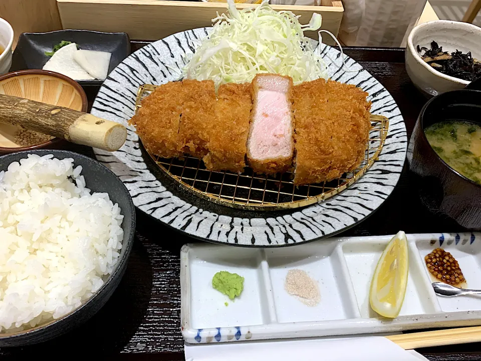 すいません。外食豚カツに浮気しました。|mycalさん