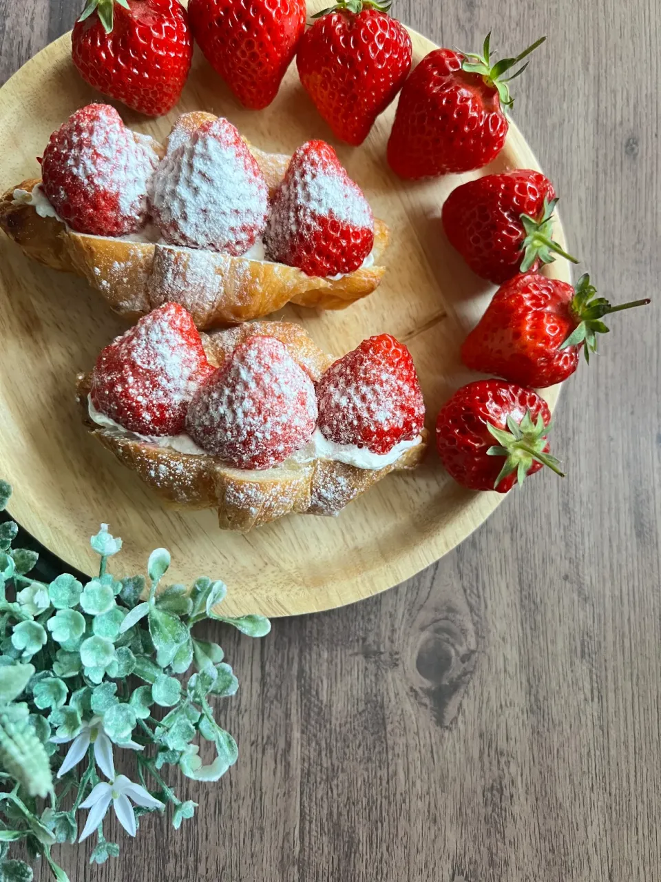 いちごのクロワッサン🍓🥐|kiyomi sakuraiさん