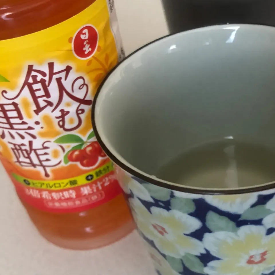 Snapdishの料理写真:飲む黒酢お湯割り|あんちょさん