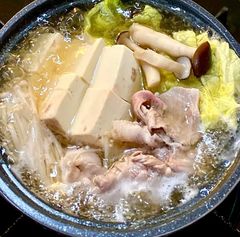 Snapdishの料理写真:湯豆腐で冷酒の昼飲み(^^)・・|ばくあんしゃさん