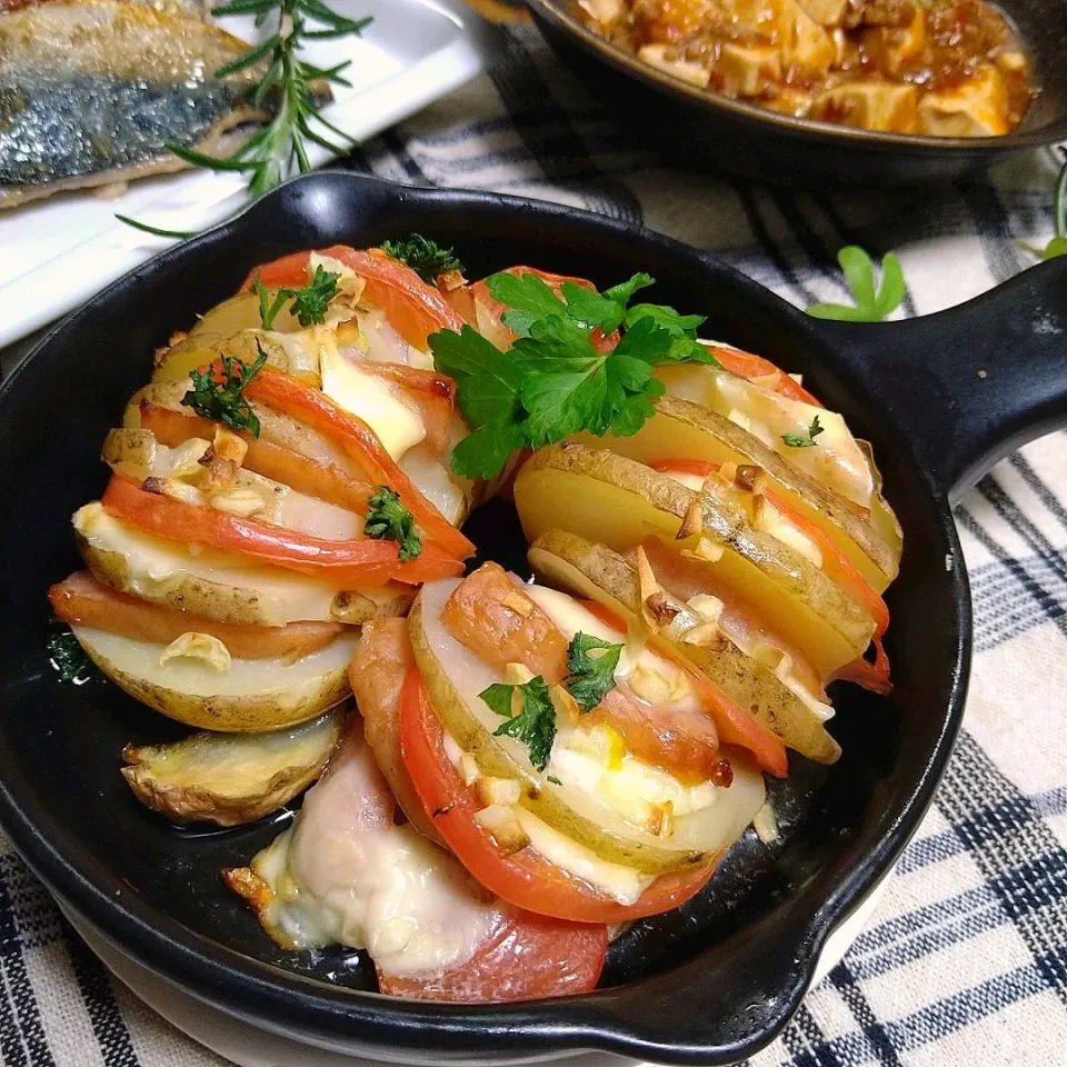 新じゃがのハッセルバックポテト|とまと🍅さん