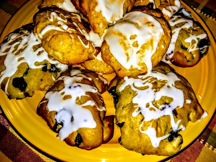 Snapdishの料理写真:blueberry scones|Corey Ladsonさん