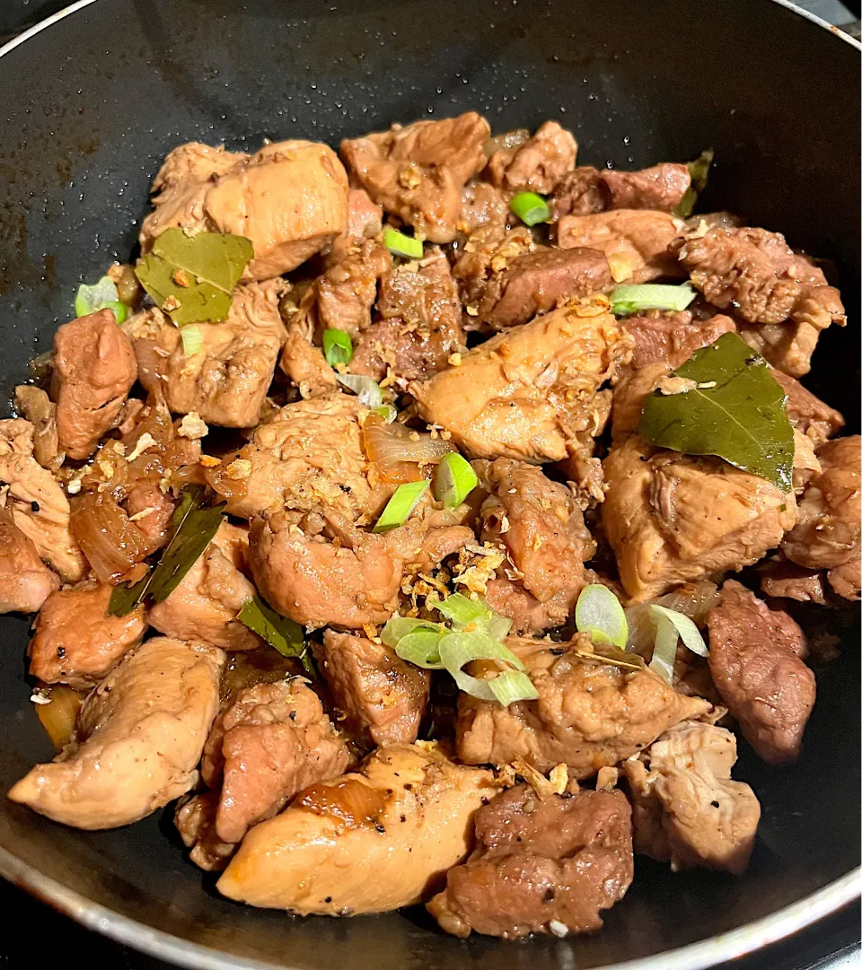 Chicken and pork adobo|🌺IAnneさん