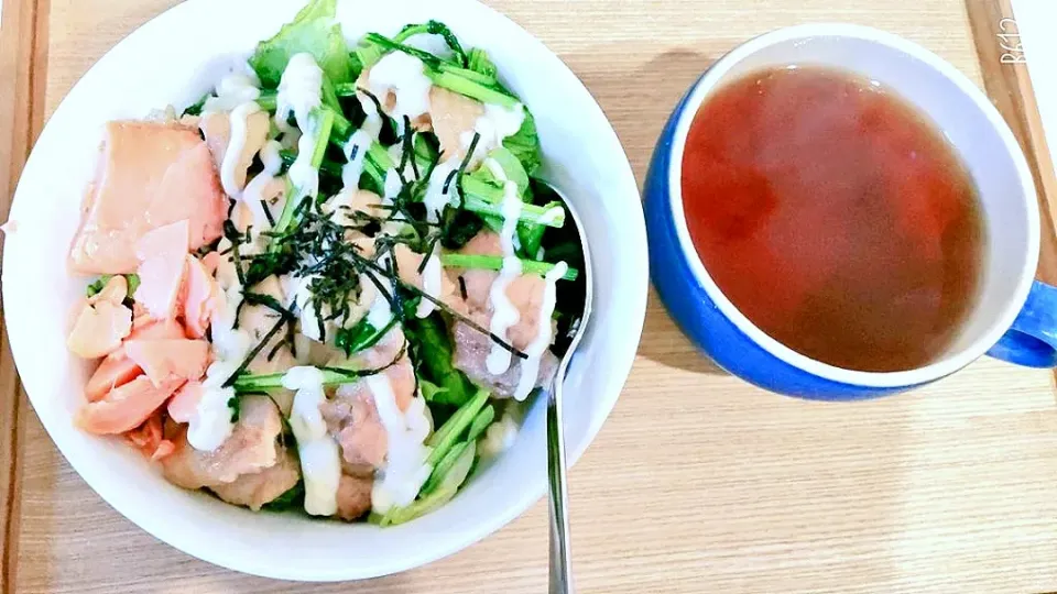 照り焼き丼とプーアール茶|もふもふきなこさん