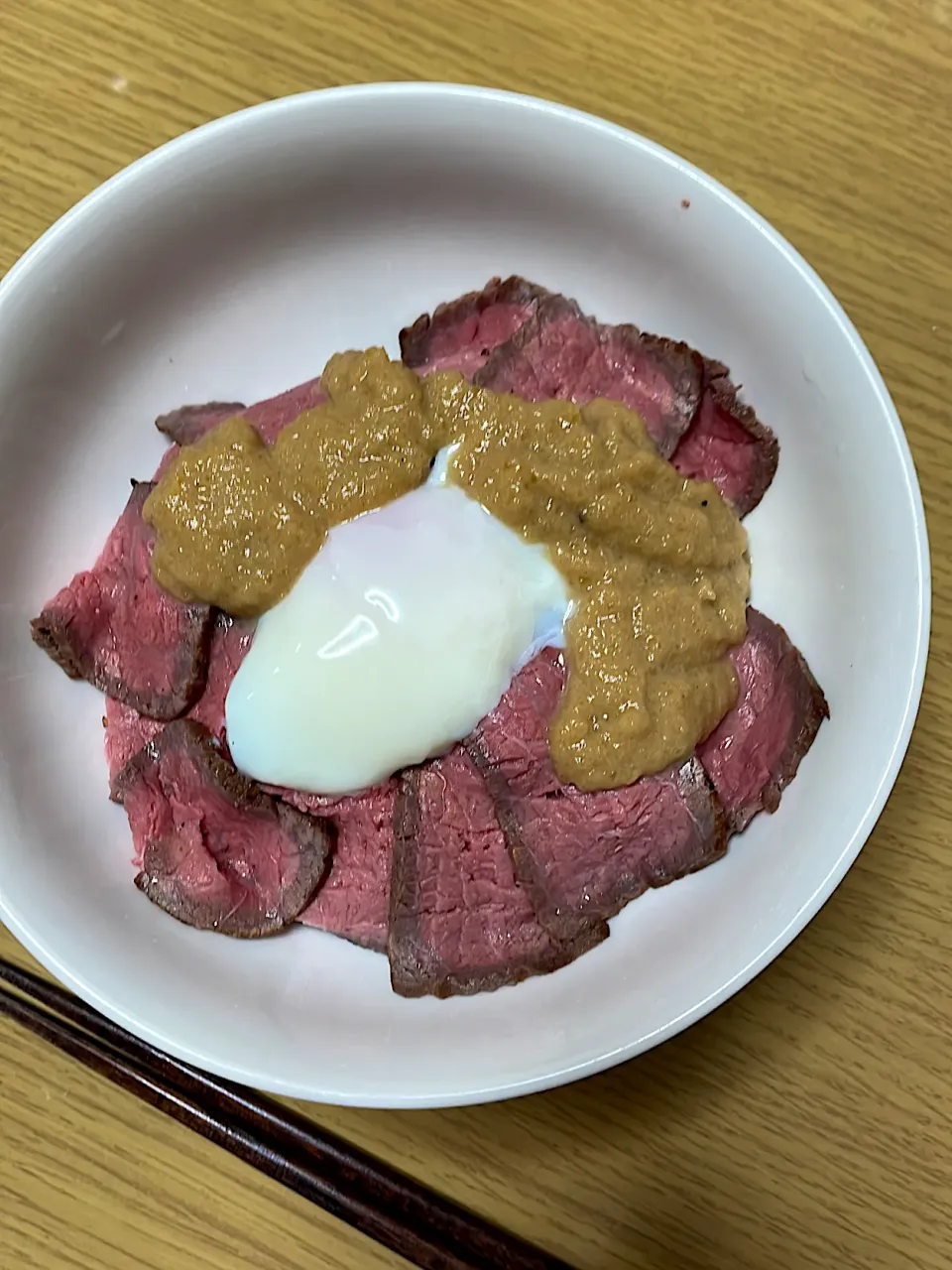 ローストビーフ丼|れおんさん