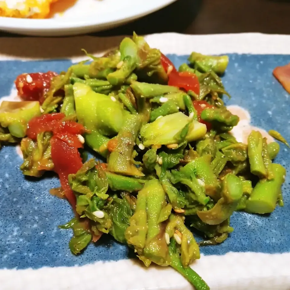 タラの芽の梅肉味噌和え|えっこさん