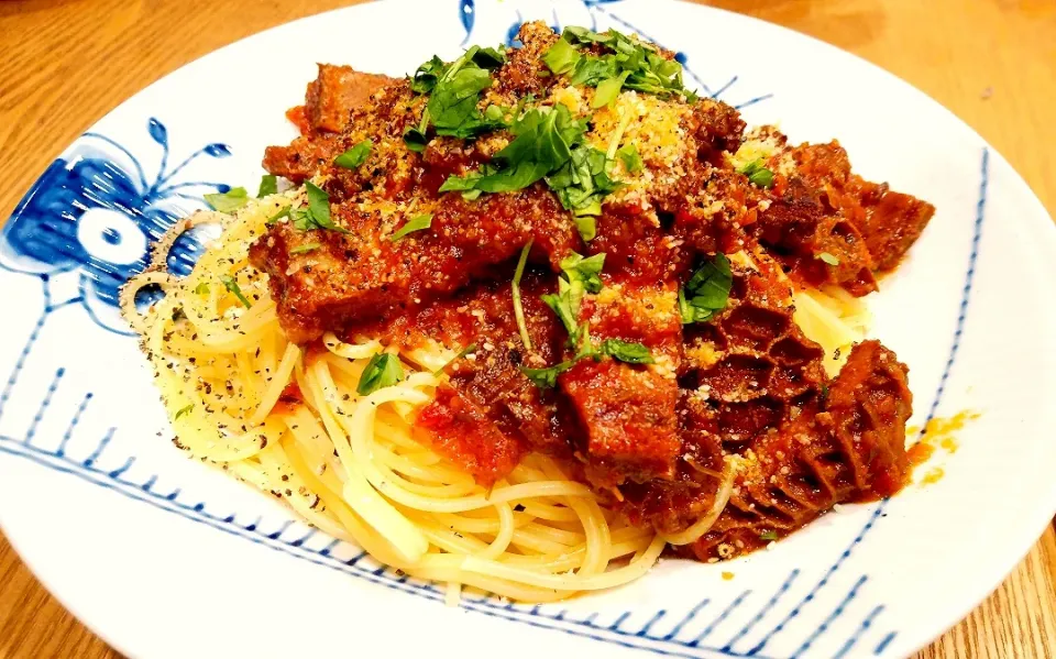 トリッパのトマト煮込みソースのスパゲッティ|Masahiko Aasanoさん